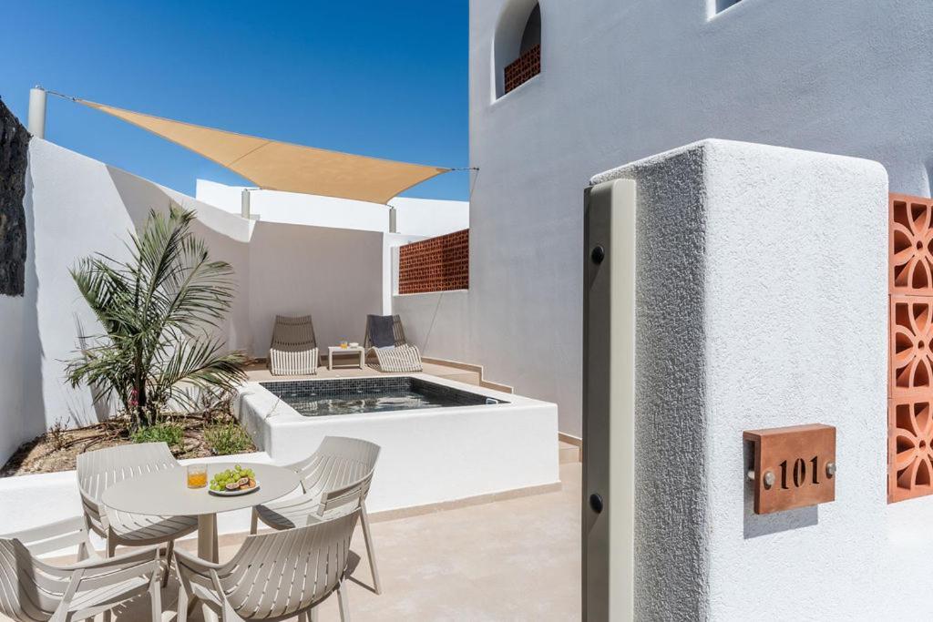 Peranosa The Residency Aparthotel Agios Georgios  ภายนอก รูปภาพ