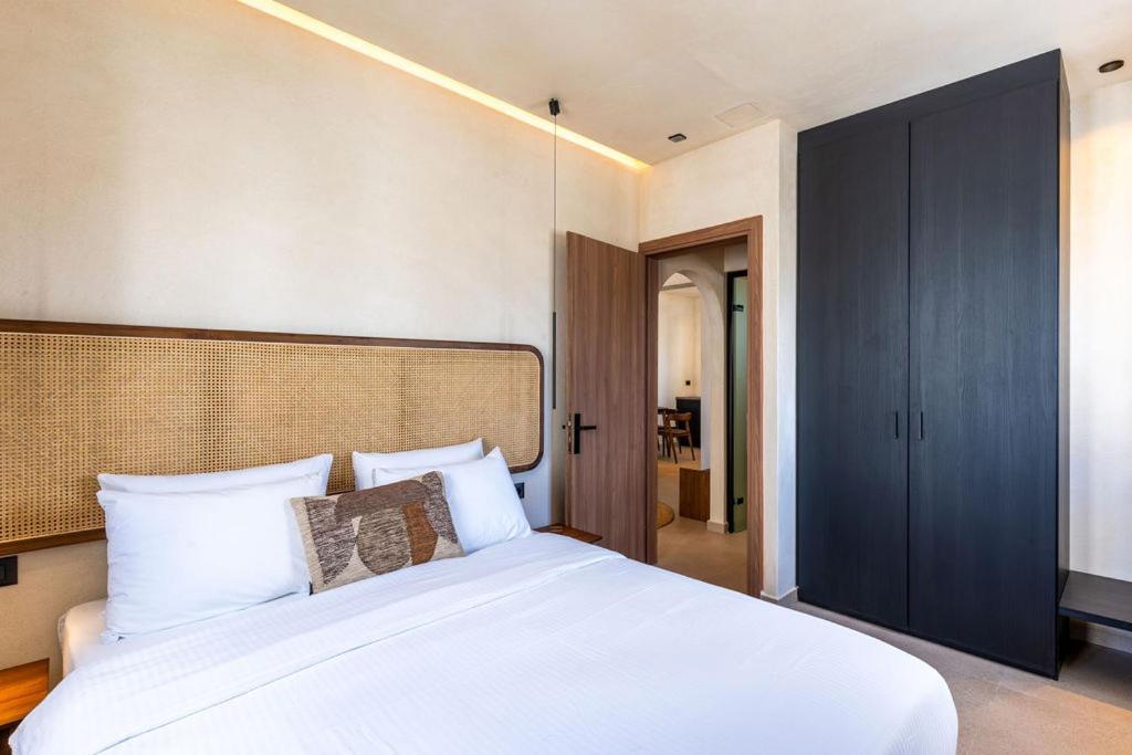 Peranosa The Residency Aparthotel Agios Georgios  ภายนอก รูปภาพ